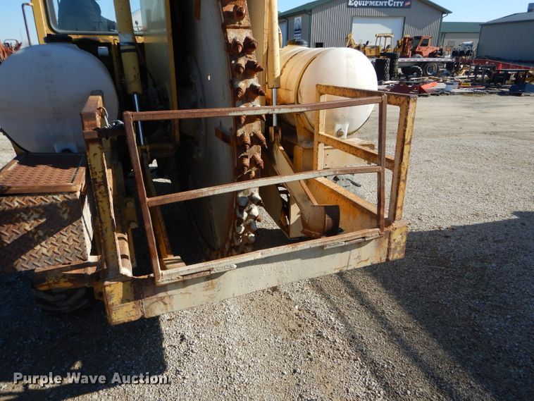 image for item DH6943 Vermeer CC135 rock saw