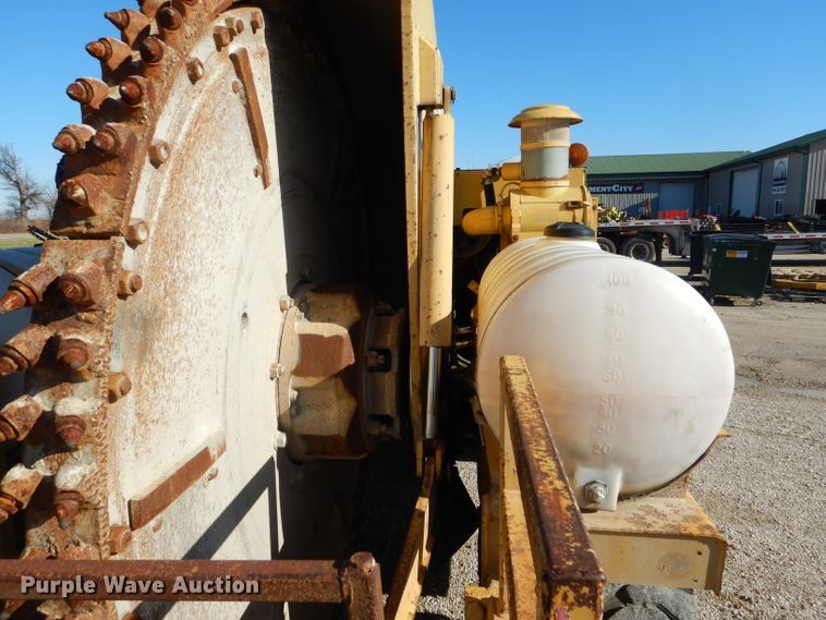 image for item DH6943 Vermeer CC135 rock saw