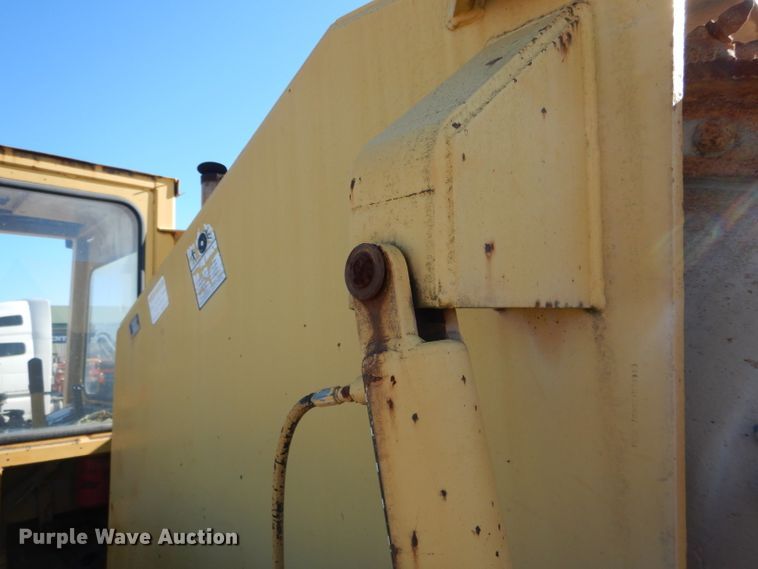 image for item DH6943 Vermeer CC135 rock saw