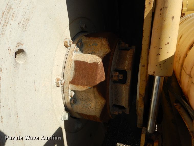 image for item DH6943 Vermeer CC135 rock saw