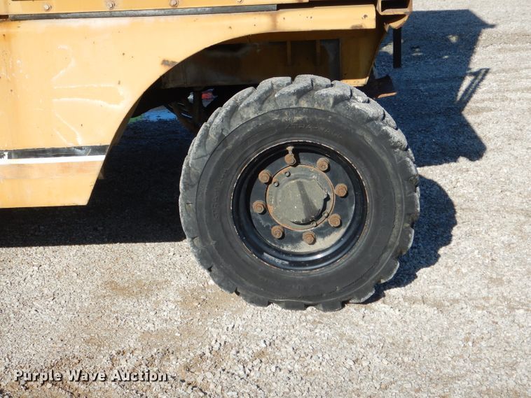 image for item DH6943 Vermeer CC135 rock saw