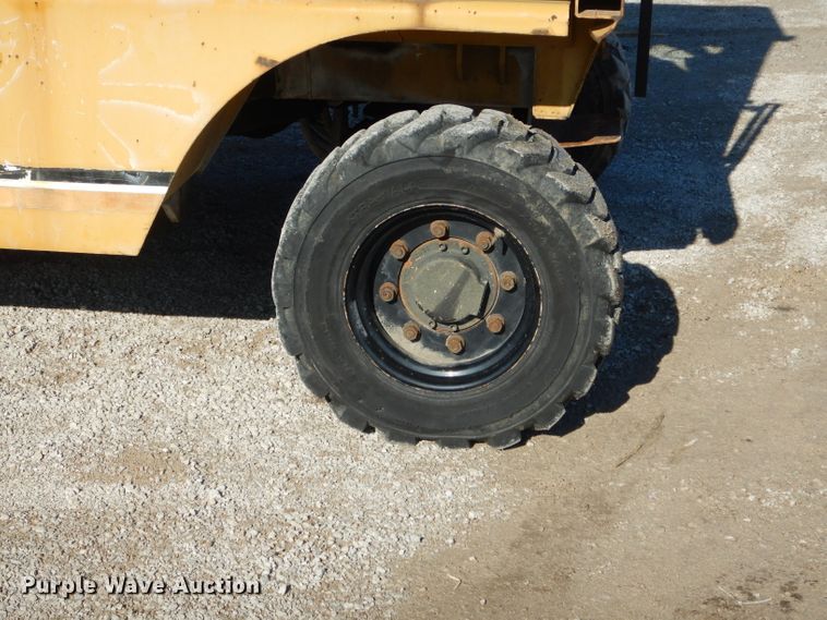 image for item DH6943 Vermeer CC135 rock saw