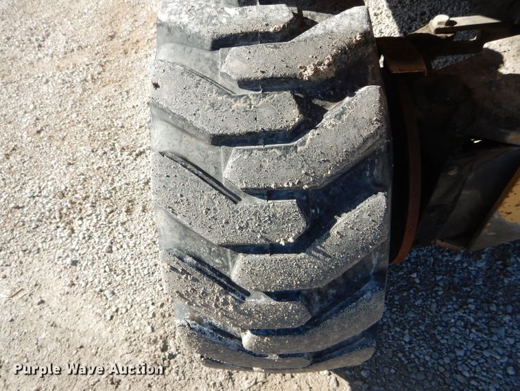 image for item DH6943 Vermeer CC135 rock saw