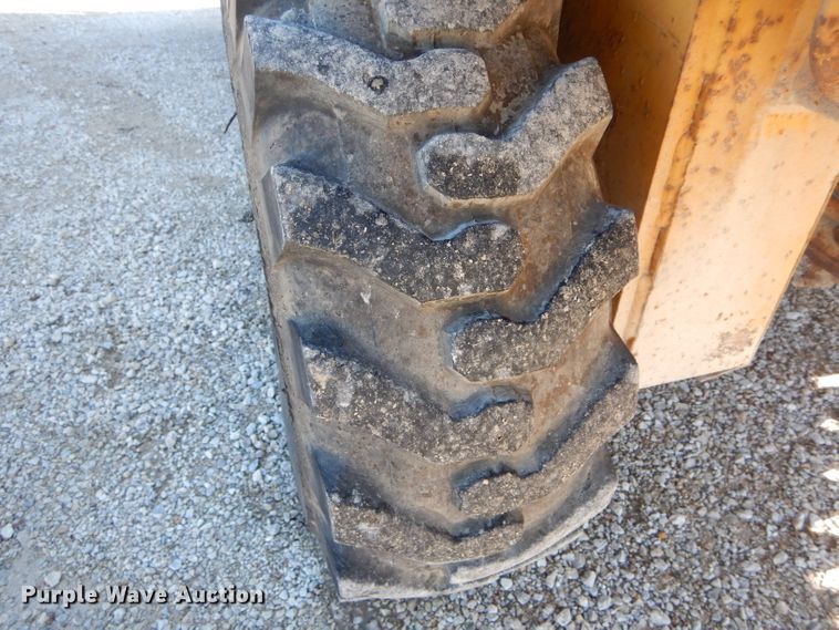 image for item DH6943 Vermeer CC135 rock saw