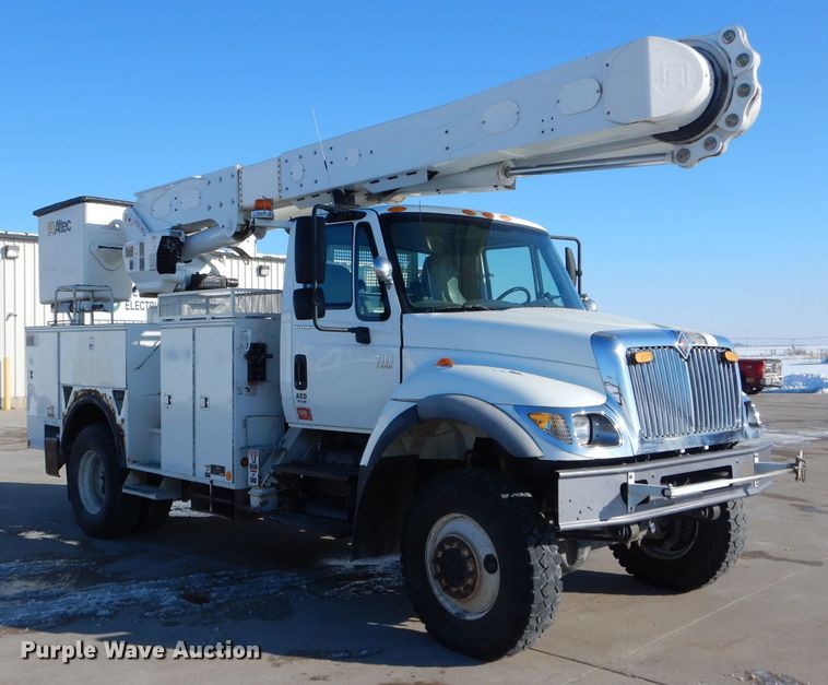 image for item DH6962 2007 International 7300 bucket truck