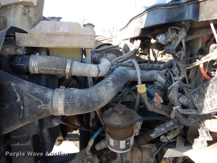 image for item DH6962 2007 International 7300 bucket truck