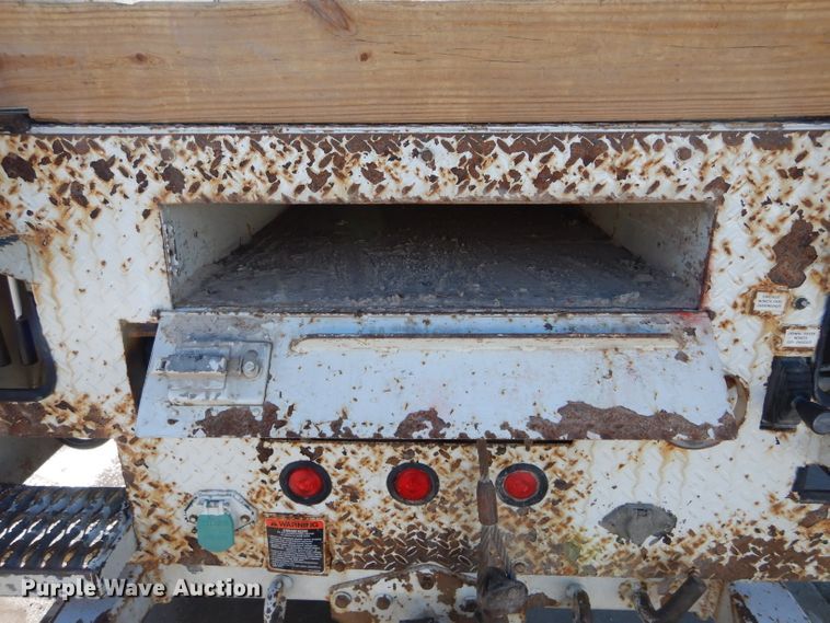 image for item DH6962 2007 International 7300 bucket truck