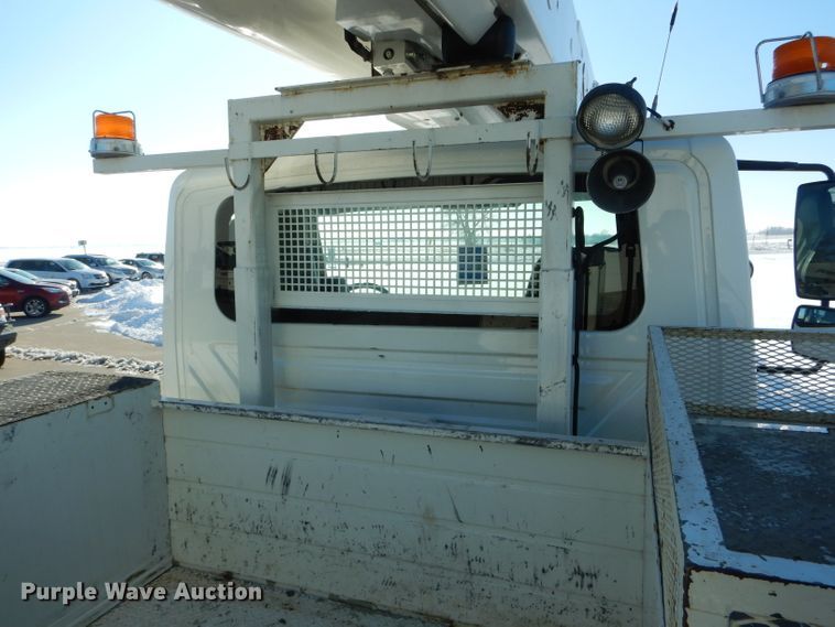 image for item DH6962 2007 International 7300 bucket truck