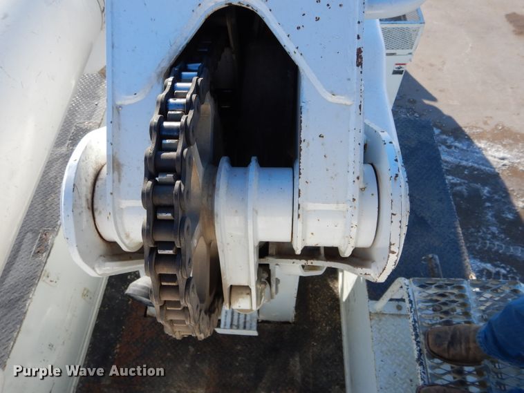 image for item DH6962 2007 International 7300 bucket truck