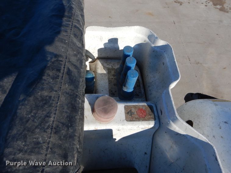 image for item DH6962 2007 International 7300 bucket truck