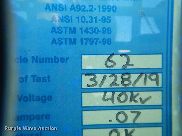 image for item DH6962 2007 International 7300 bucket truck