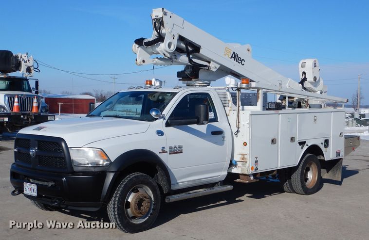 image for item DH6963 2013 Dodge Ram 5500 bucket truck