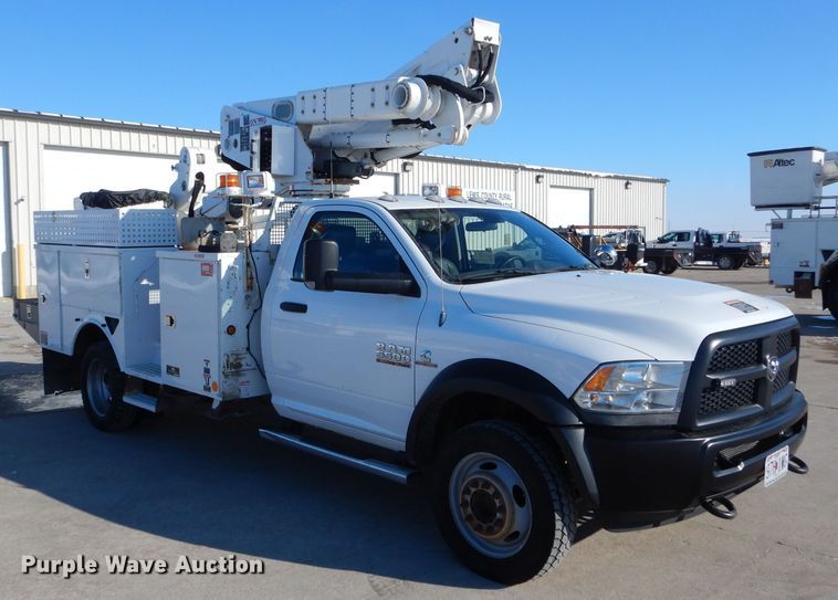 image for item DH6963 2013 Dodge Ram 5500 bucket truck