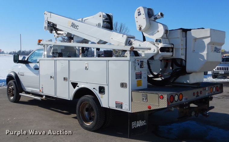image for item DH6963 2013 Dodge Ram 5500 bucket truck