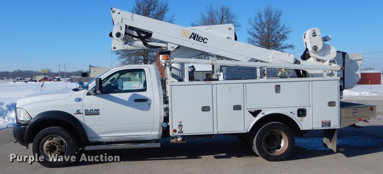 image for item DH6963 2013 Dodge Ram 5500 bucket truck