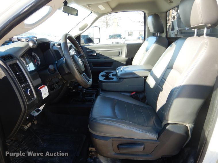 image for item DH6963 2013 Dodge Ram 5500 bucket truck