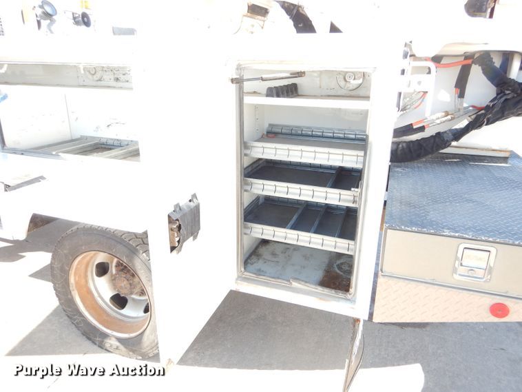 image for item DH6963 2013 Dodge Ram 5500 bucket truck