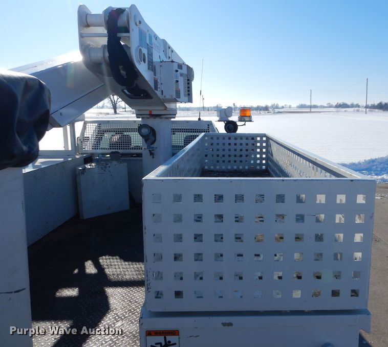 image for item DH6963 2013 Dodge Ram 5500 bucket truck