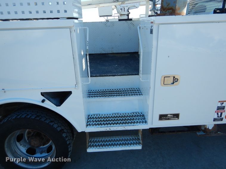 image for item DH6963 2013 Dodge Ram 5500 bucket truck