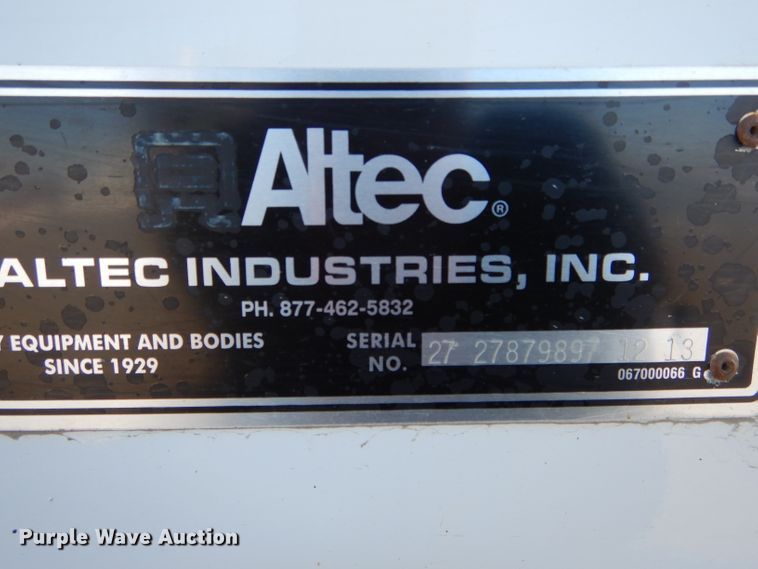 image for item DH6963 2013 Dodge Ram 5500 bucket truck