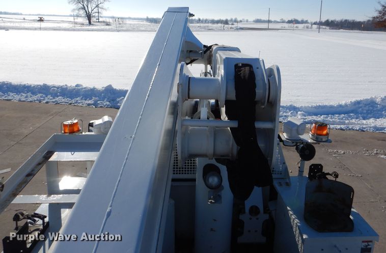 image for item DH6963 2013 Dodge Ram 5500 bucket truck