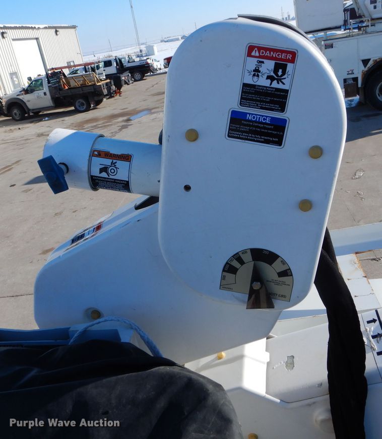 image for item DH6963 2013 Dodge Ram 5500 bucket truck