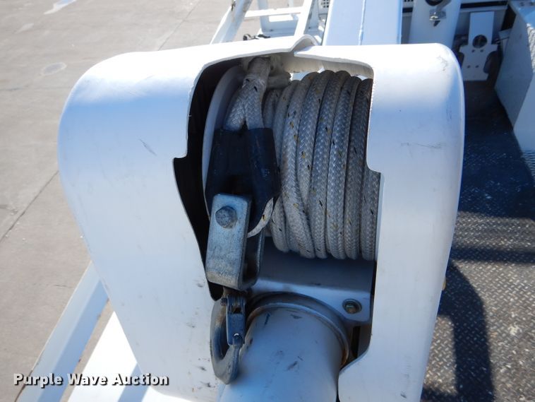 image for item DH6963 2013 Dodge Ram 5500 bucket truck