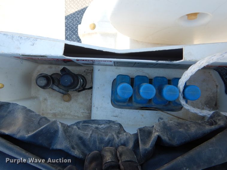 image for item DH6963 2013 Dodge Ram 5500 bucket truck