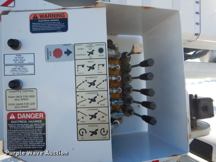 image for item DH6963 2013 Dodge Ram 5500 bucket truck