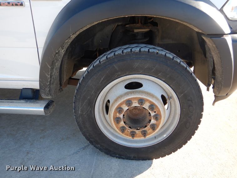 image for item DH6963 2013 Dodge Ram 5500 bucket truck