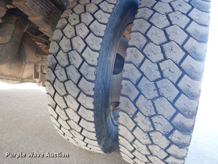 image for item DH6963 2013 Dodge Ram 5500 bucket truck