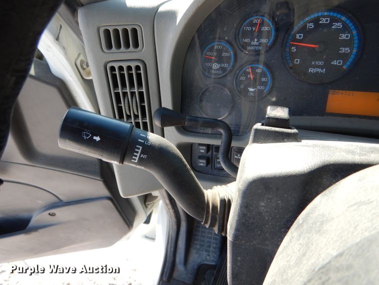 image for item DH6969 2008 International DuraStar 4400 truck cab and chassis