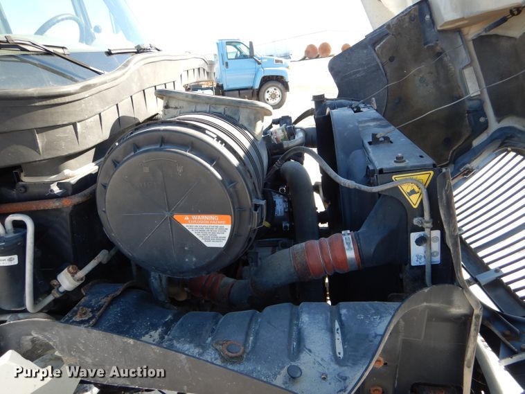 image for item DH6969 2008 International DuraStar 4400 truck cab and chassis