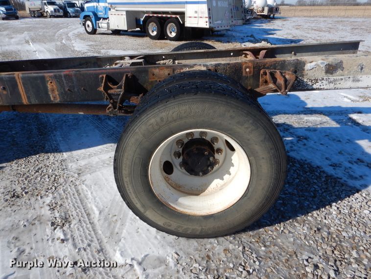 image for item DH6969 2008 International DuraStar 4400 truck cab and chassis