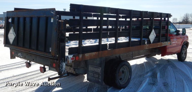 image for item DH6974 2000 Ford F550 Super Duty flatbed truck