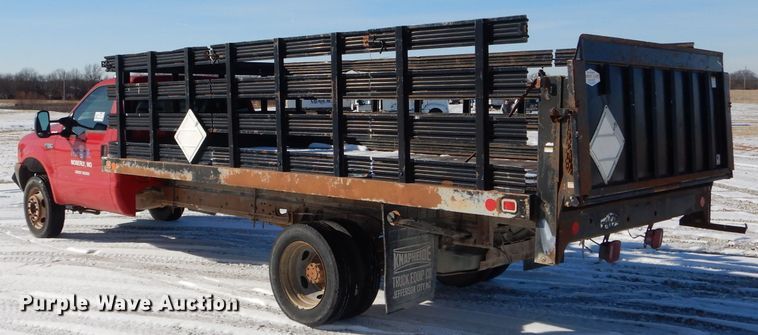 image for item DH6974 2000 Ford F550 Super Duty flatbed truck