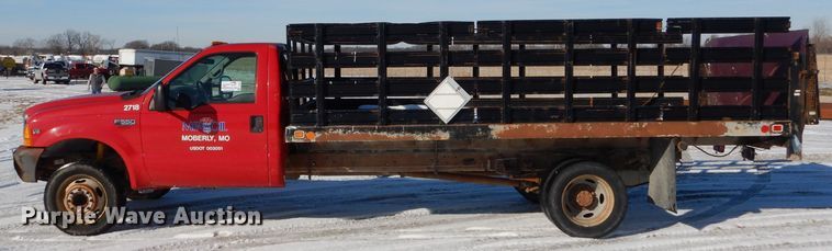 image for item DH6974 2000 Ford F550 Super Duty flatbed truck