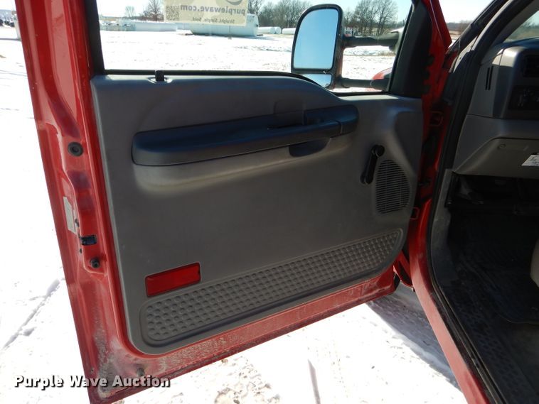 image for item DH6974 2000 Ford F550 Super Duty flatbed truck