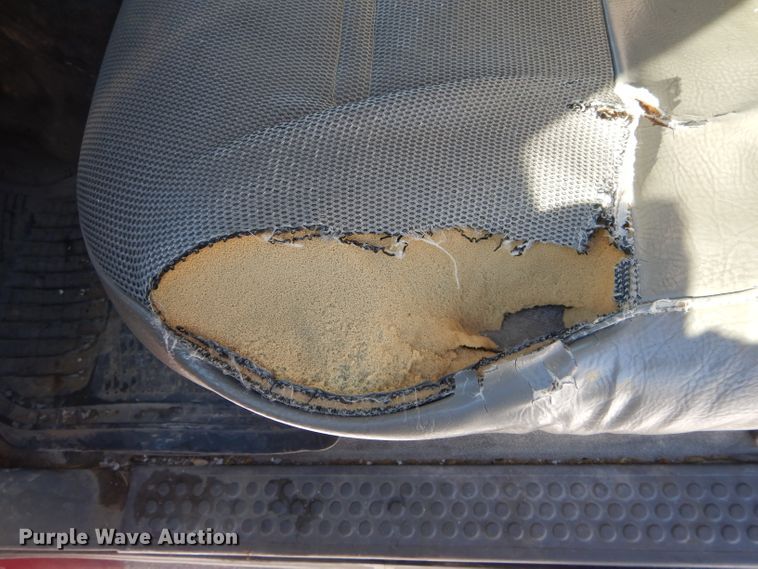 image for item DH6974 2000 Ford F550 Super Duty flatbed truck