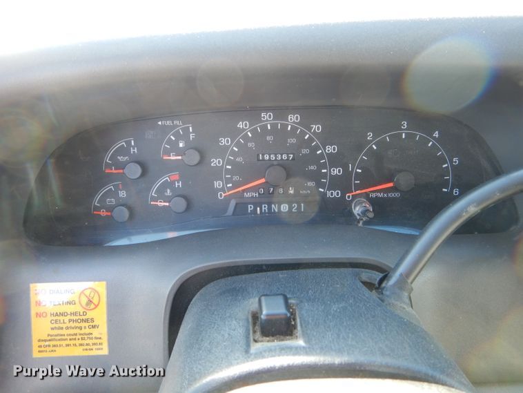 image for item DH6974 2000 Ford F550 Super Duty flatbed truck