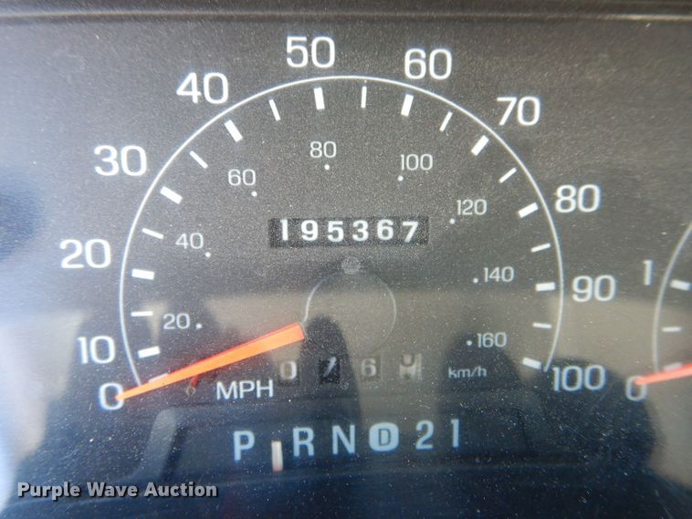 image for item DH6974 2000 Ford F550 Super Duty flatbed truck