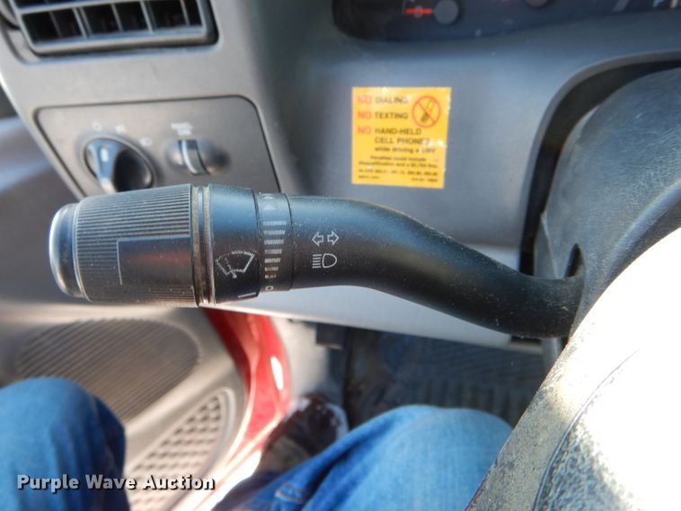 image for item DH6974 2000 Ford F550 Super Duty flatbed truck