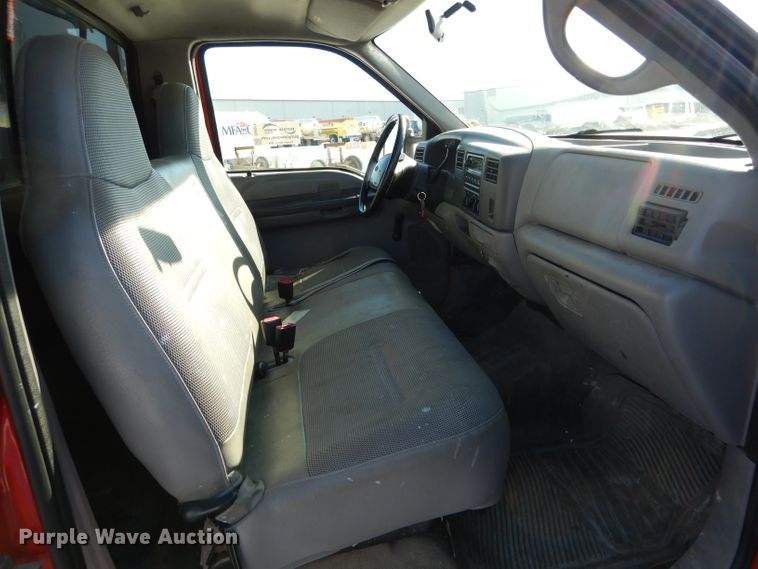 image for item DH6974 2000 Ford F550 Super Duty flatbed truck