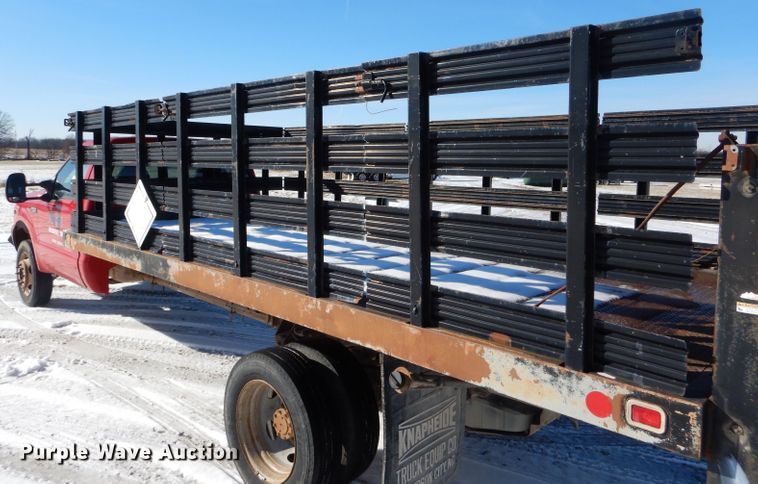 image for item DH6974 2000 Ford F550 Super Duty flatbed truck