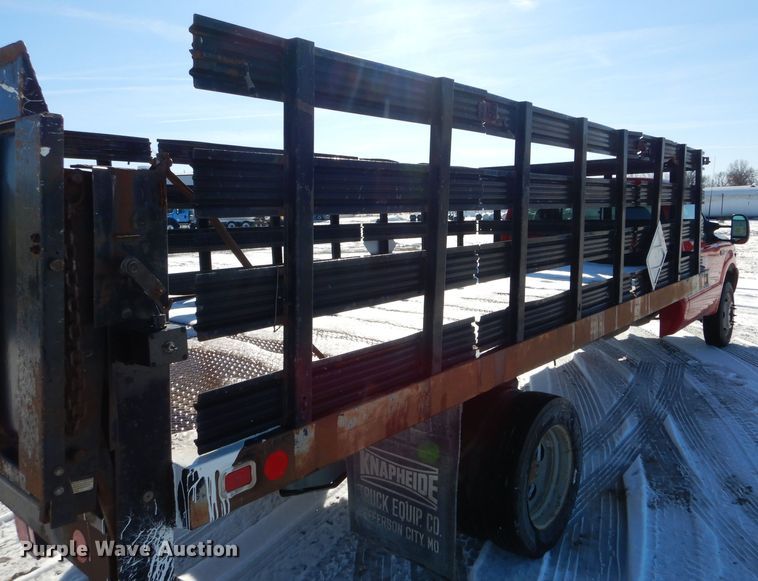 image for item DH6974 2000 Ford F550 Super Duty flatbed truck