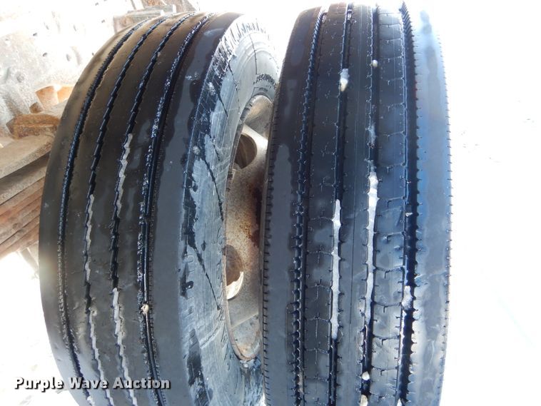 image for item DH6974 2000 Ford F550 Super Duty flatbed truck