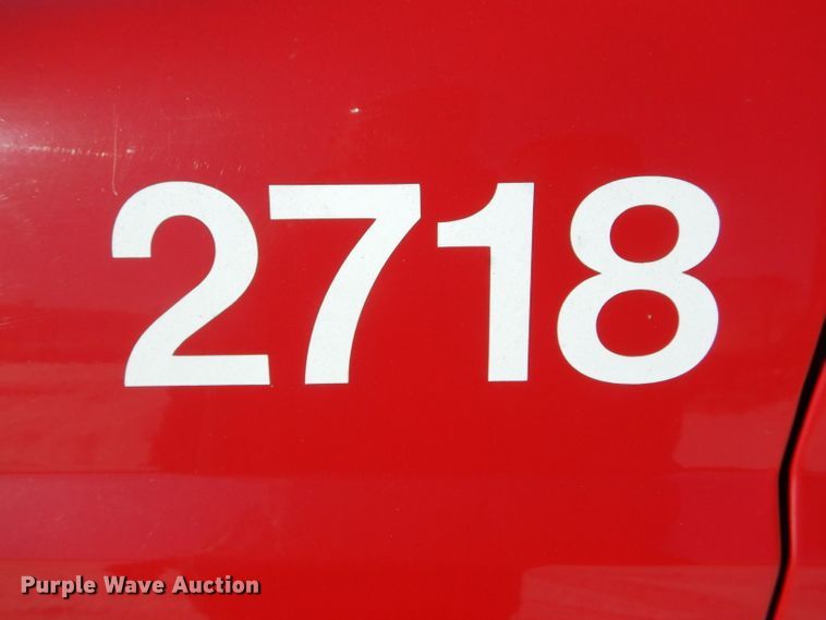 image for item DH6974 2000 Ford F550 Super Duty flatbed truck