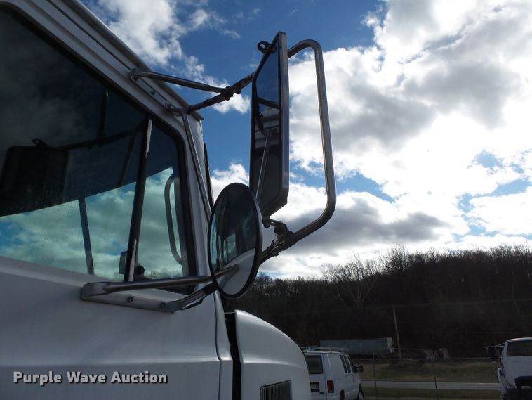 image for item DH7831 1996 Mack CH600 dump truck