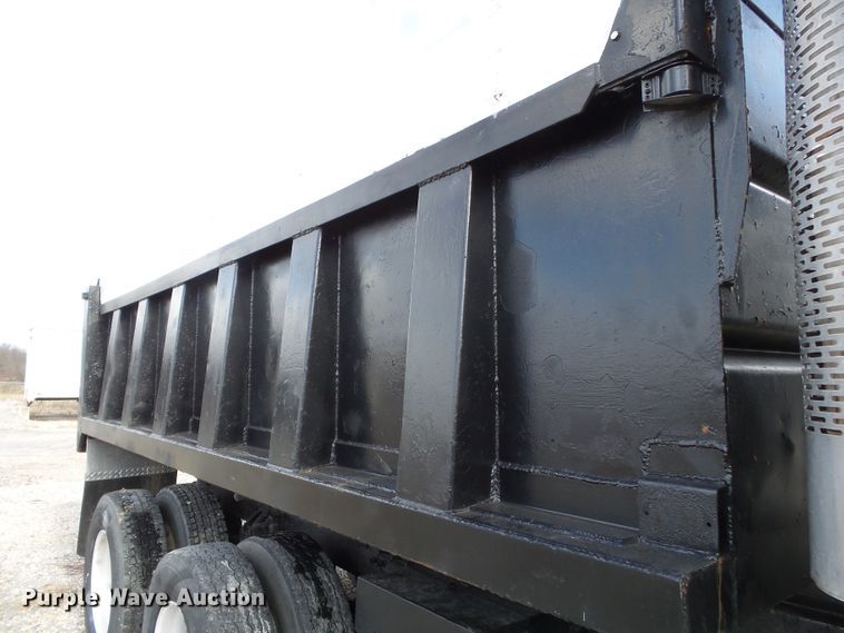 image for item DH7831 1996 Mack CH600 dump truck