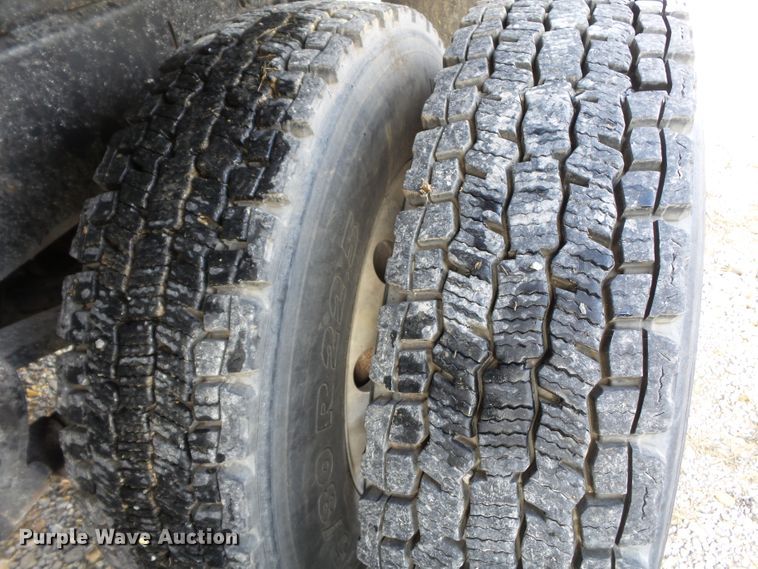 image for item DH7831 1996 Mack CH600 dump truck